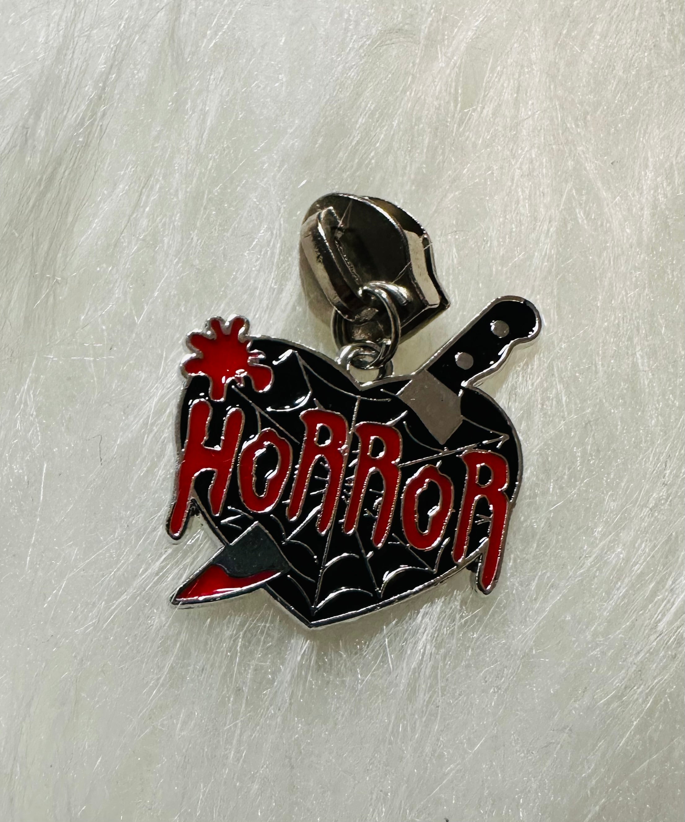 Horror love zipper pull